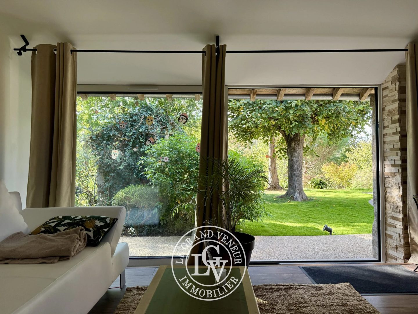 FONTAINE-LE-PORT – MAISON DE CHARME DE 176 M² AVEC DÉPENDANCE ET TERRAIN DE 2 005 M²